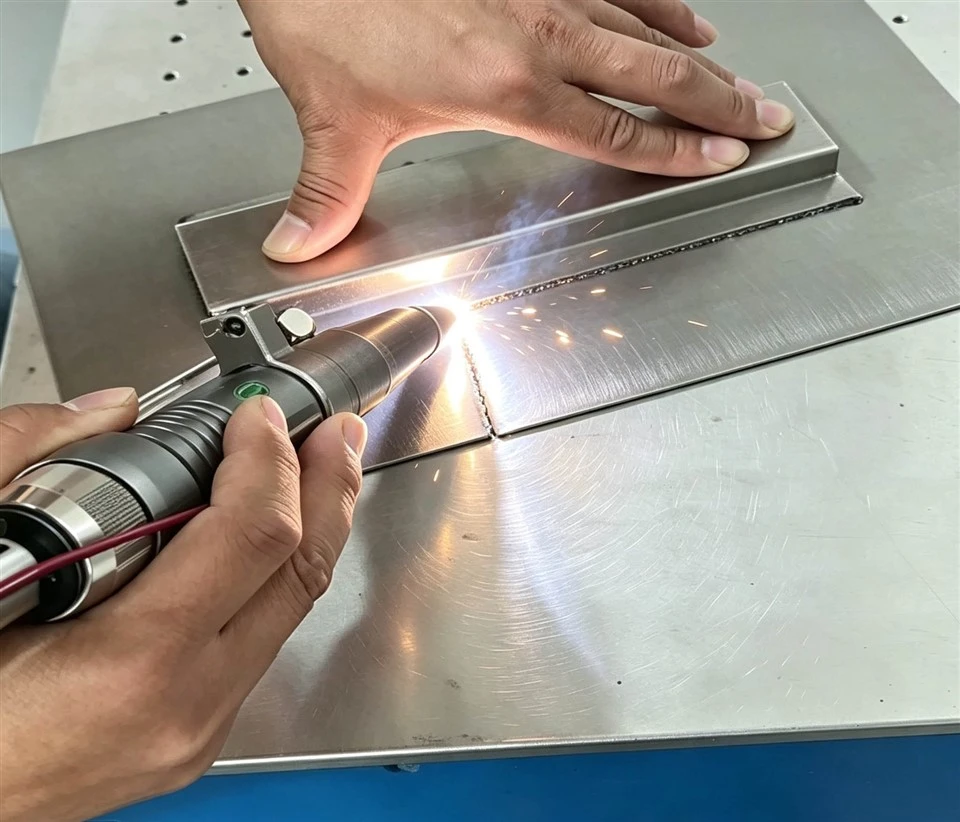 Precision Pulsed Laser Welding Machine factory